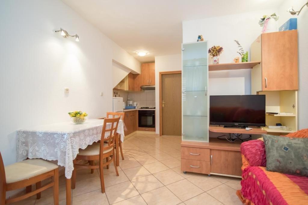 Apartments Longo ซูเปตาร์ ภายนอก รูปภาพ